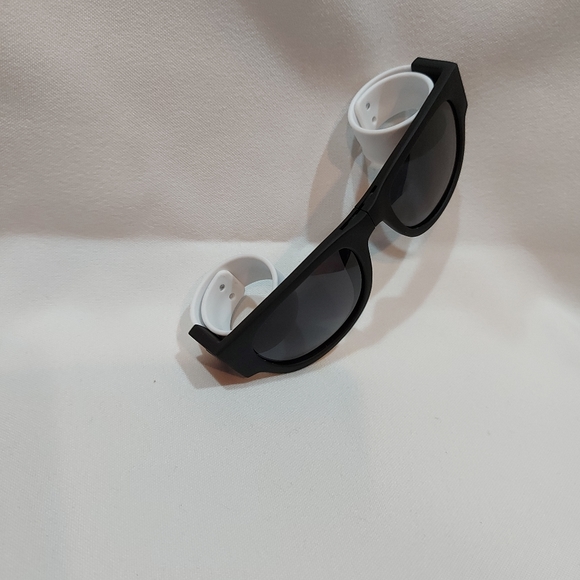 Ladies/Mens Sunglasses O/S - Picture 8 of 12